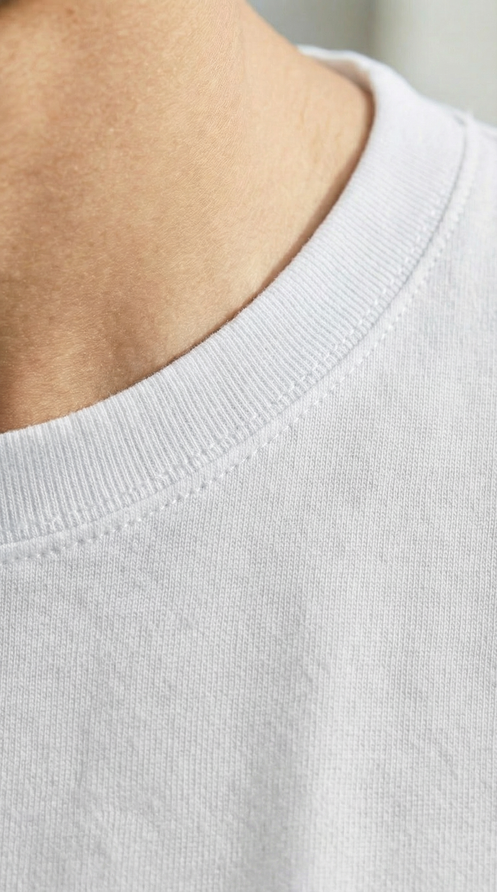 Solid Round Neck White Tshirt